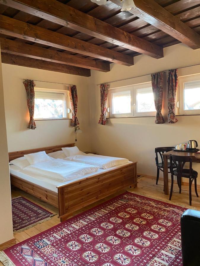 Aurora Panzio Bed & Breakfast Bük Екстериор снимка